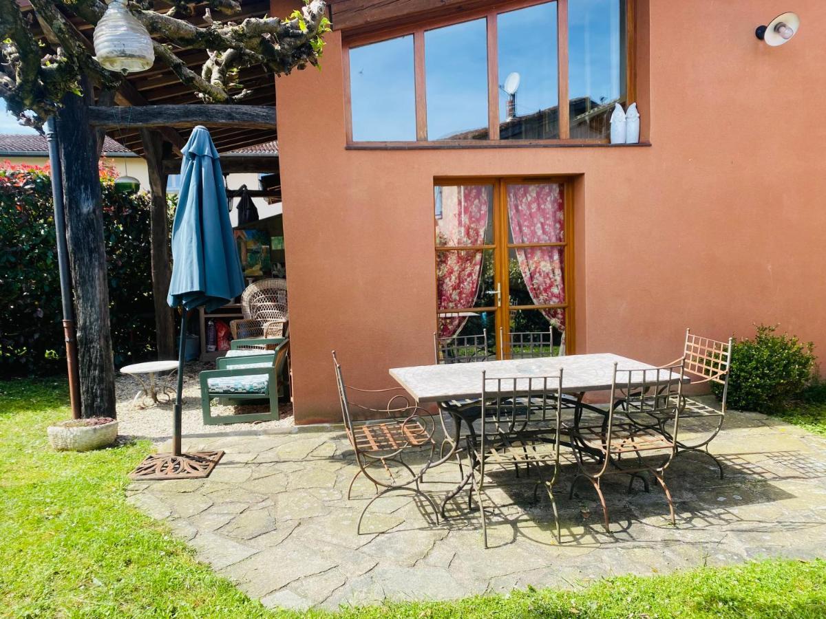 Gite Elevage De La Terrasserie Escoutoux Екстериор снимка