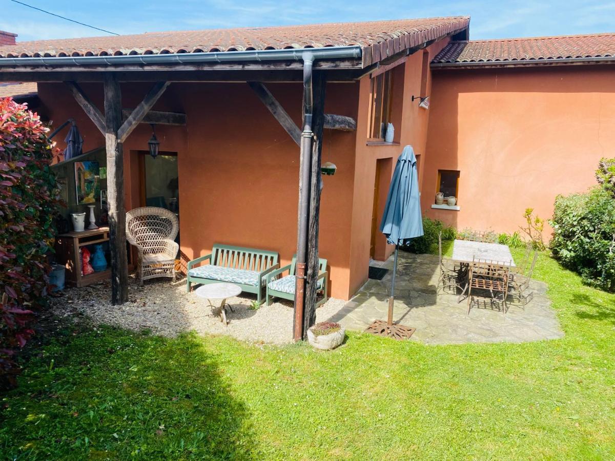 Gite Elevage De La Terrasserie Escoutoux Екстериор снимка